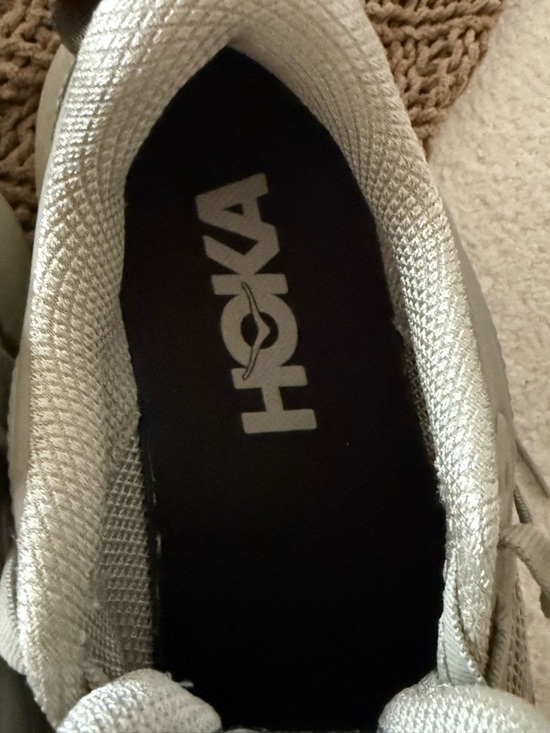 Hoka One One - Picture 4 of 9